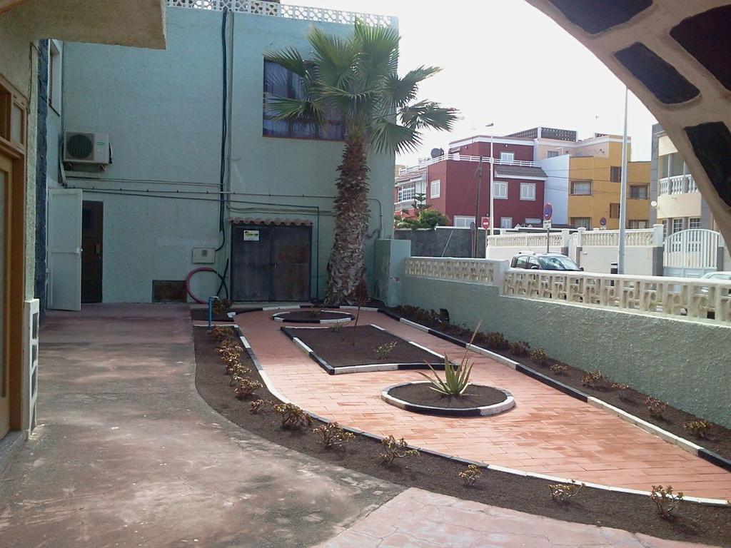 Residencial Roca Eden Hotel Telde Exterior photo